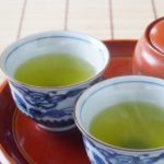 緑茶を飲むとアトピーの症状が落ち着くって本当?